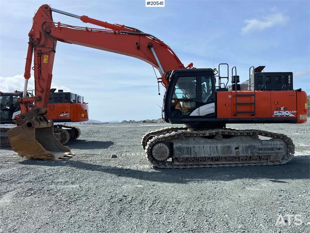 Hitachi zx530LCH-6 excavator w/ bucket. WATCH VIDEO 2018 20541 zx530LCH-6 excavator w/ bucket. WATCH VIDEO 2018 1 Crawler ...