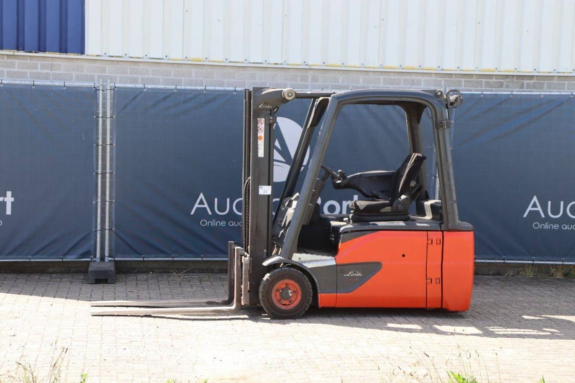Forklift Linde E16L-02 Electric 1600kg 2.84m 2020 2020 E16L-02 2020 1 Forklift