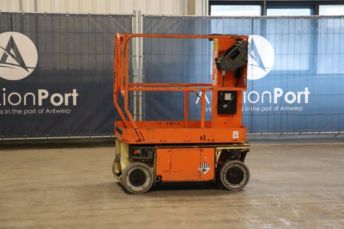 JLG 1230ES Electric Mast Lift 5.66m 2013 2013 1230ES 2013 1