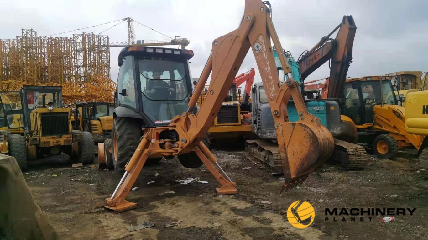 CASE Used Backhoe Loader 580M GOOD CONDITION 580M 2019 1 image 3