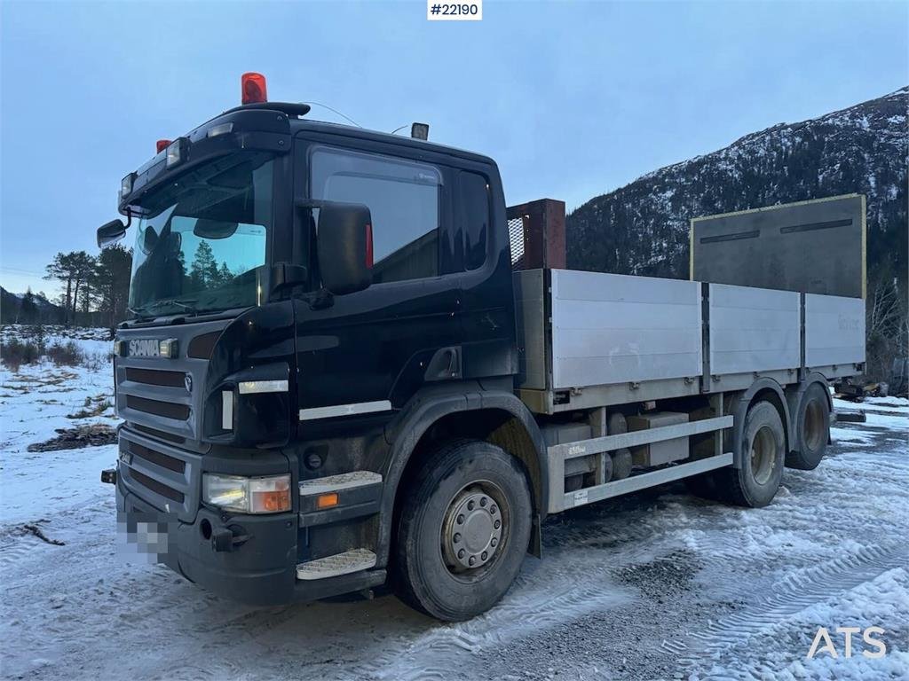 Scania P340 flatbed truck with tail lift – only 155,000 k 2005 22190 P340 flatbed truck with tail lift – only 155,000 k 20...