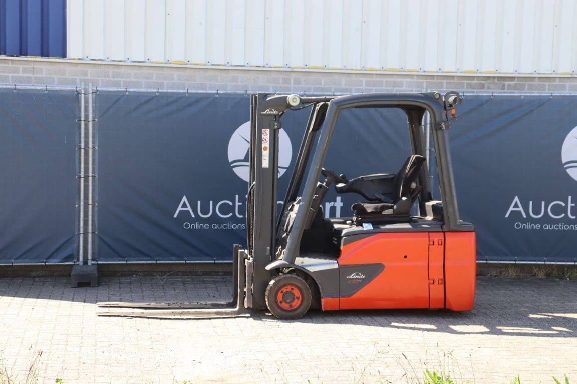 Forklift Linde E16L-02 Electric 1600kg 2.84m 2020 2020 E16L-02 2020 1 Forklift
