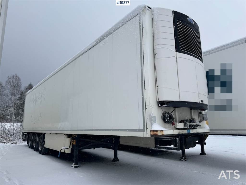 Schmitz Cargobull closed semi trailer w/ refrigerator/freezer unit 2016 19377 Schmitz Cargobull closed semi trailer w/ ref...