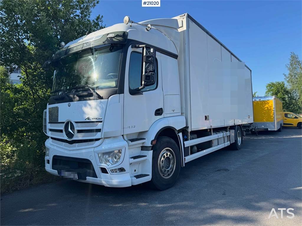 Mercedes-Benz Actros box truck with side opening! 2016 21020 Actros box with side opening! 2016 1
