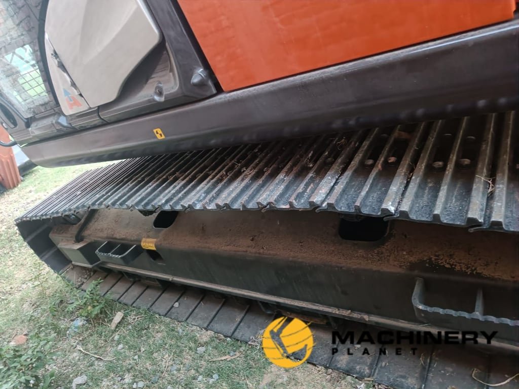 TATA Hitachi ZX220LC Unused 2024 ZX220 2024 2 Crawler Excavators image 4