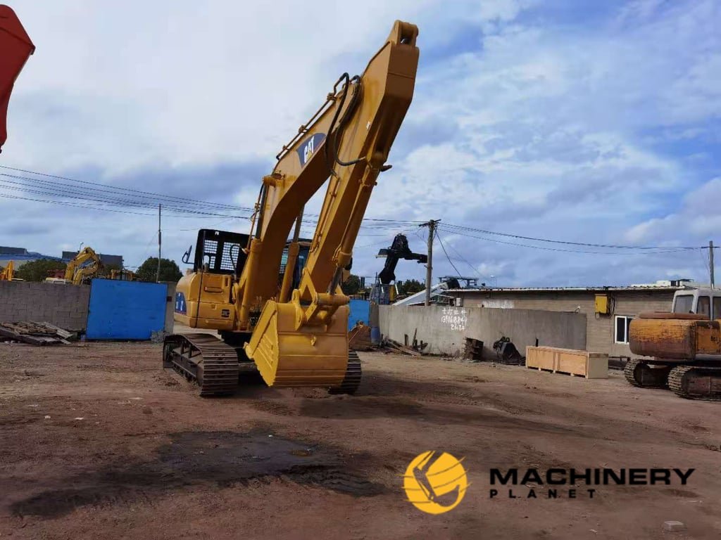 325C Caterpillar Used Crawler Excavator 25tons LOW PRICE 325C 2018 1 Crawler Excavators image 5