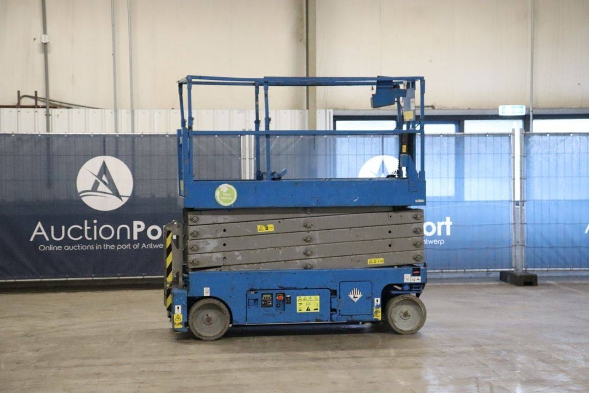 Scissor lift Genie GS-3232 Electric 11.75m 2014 2014 GS-3232 2014 1 Scissor Lifts