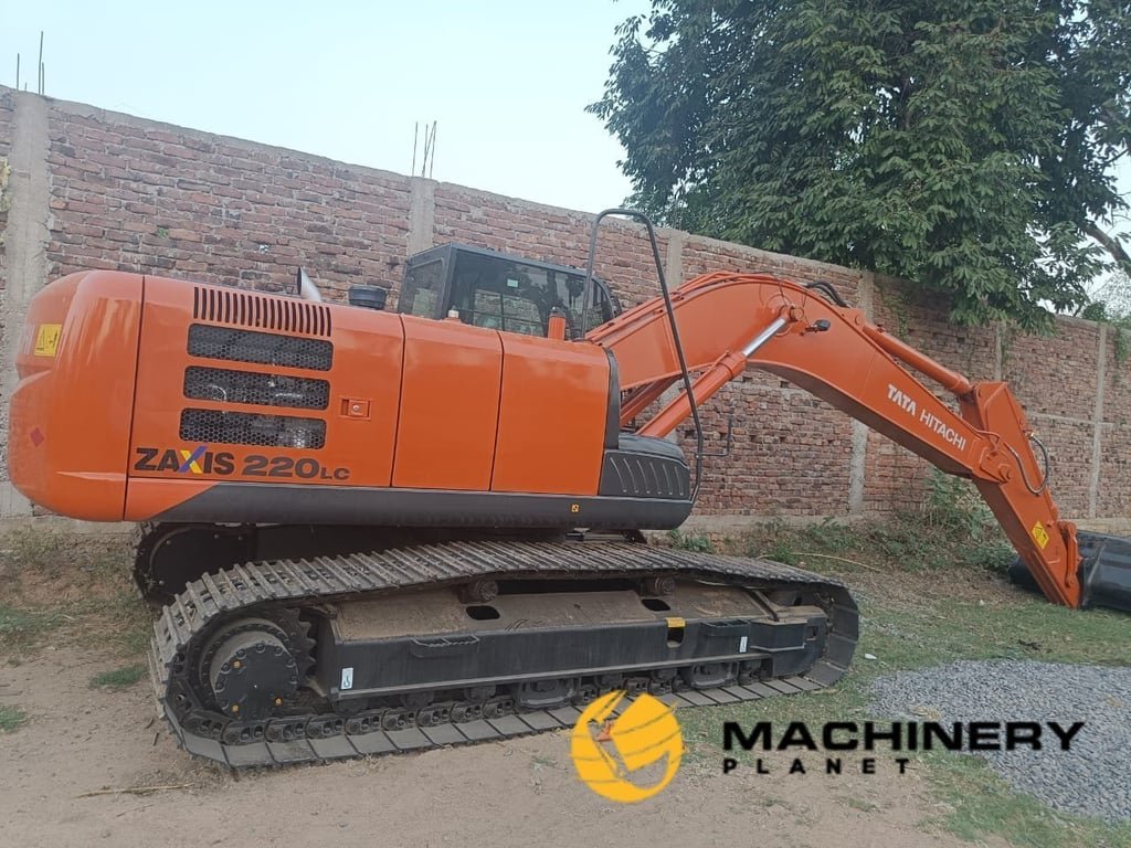 TATA Hitachi ZX220LC Unused 2024 ZX220 2024 2 Crawler Excavators image 2