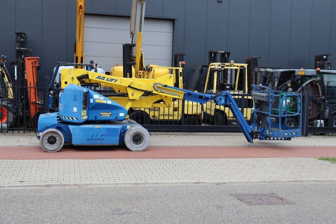 JLG M400AJPN Electric+Diesel 14.19m Articulated Boom Lift 2007 2007 M400AJPN 2007 1