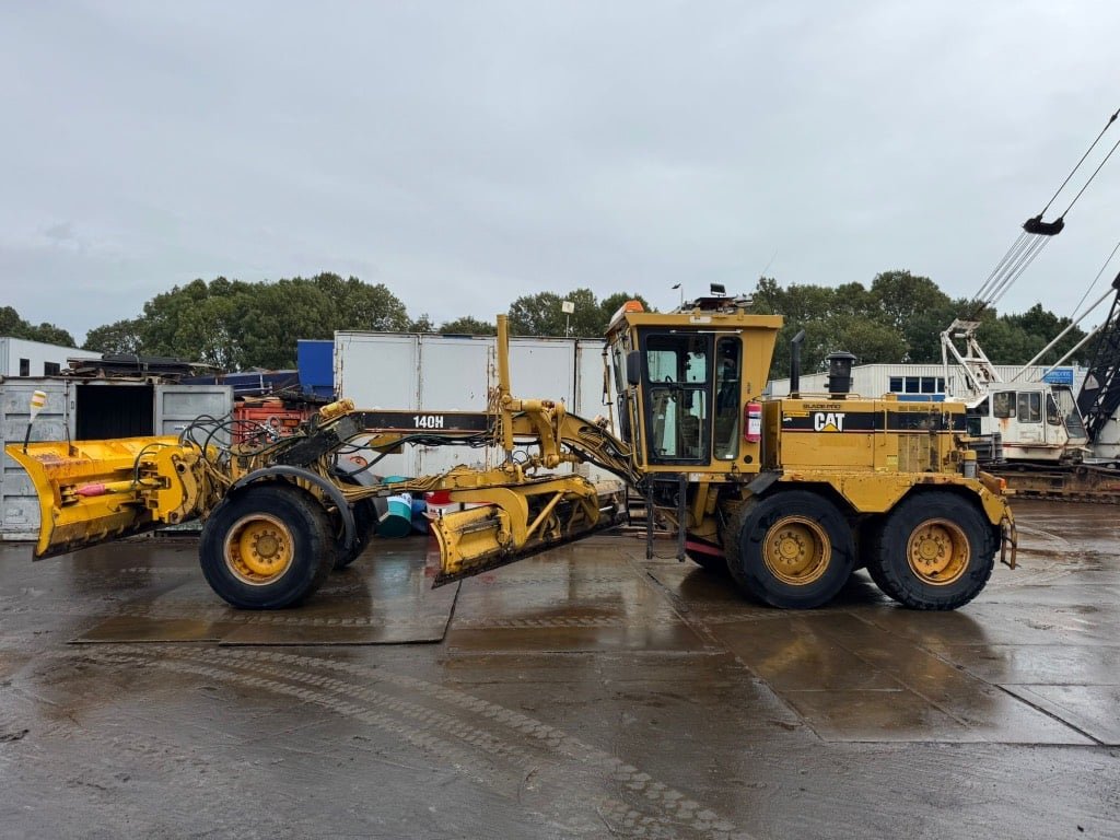 CAT 140 H 2000 5402 140 H 2000 1 Motor graders