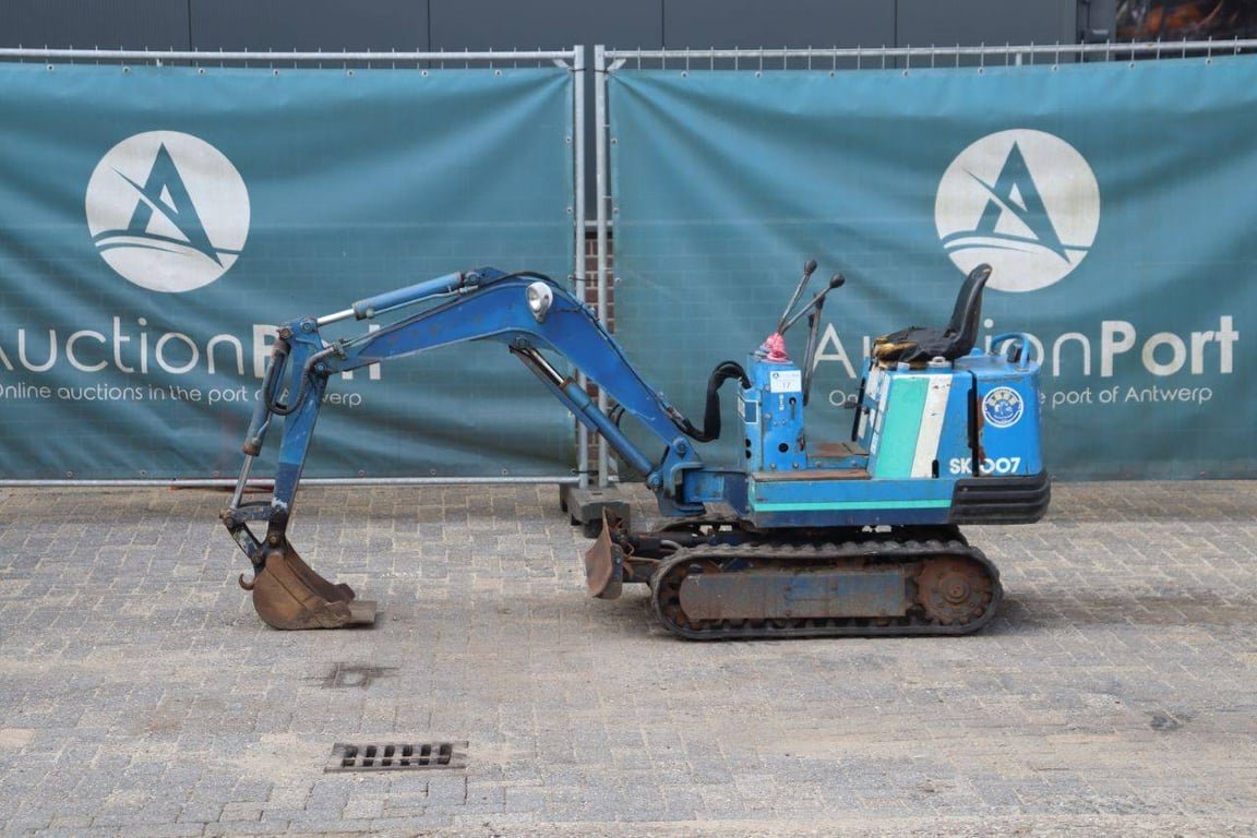 Mini excavator Kobelco SK007 Diesel SK007 1