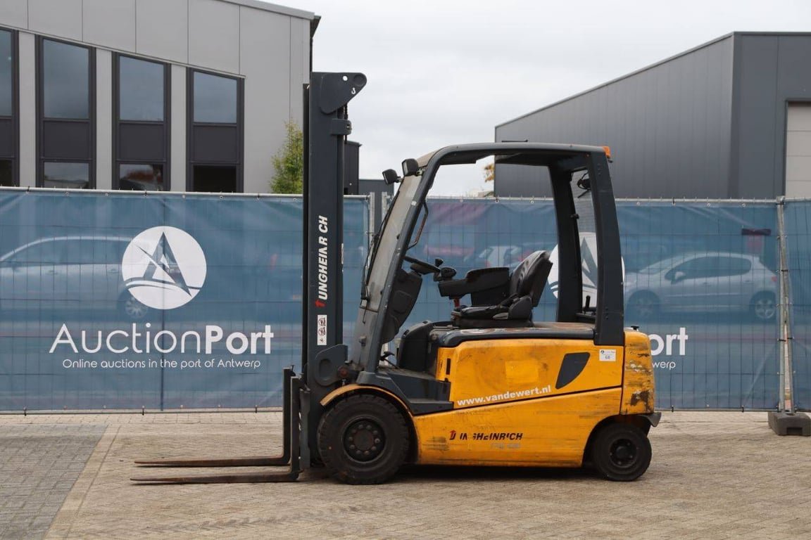 Forklift Jungheinrich EFG430 Electric 3000kg 4.0m 2010 2010 EFG 430 2010 1 Forklift