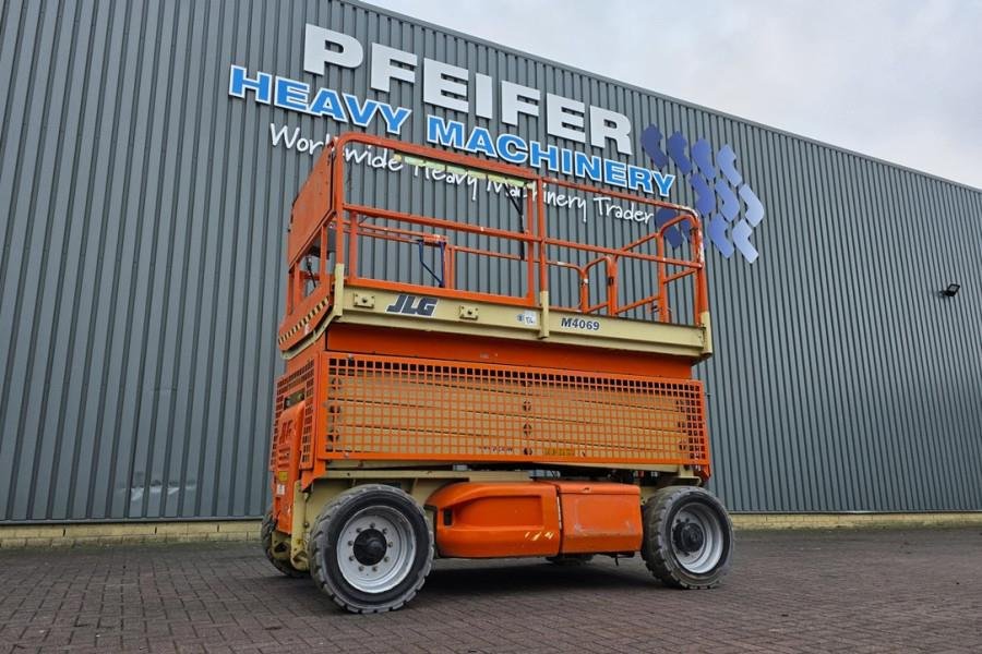 JLG M4069 Hybrid, 14.2m Working Height, 360kg Capacity 2004 JLG - M4069 - 90382 M4069 Hybrid, 14.2m Working Height, 360kg ...