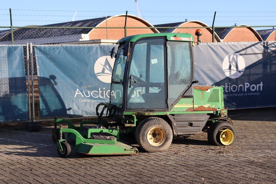 Lawn mower John Deere 1505 Diesel 2012 2012 1505 2012 1