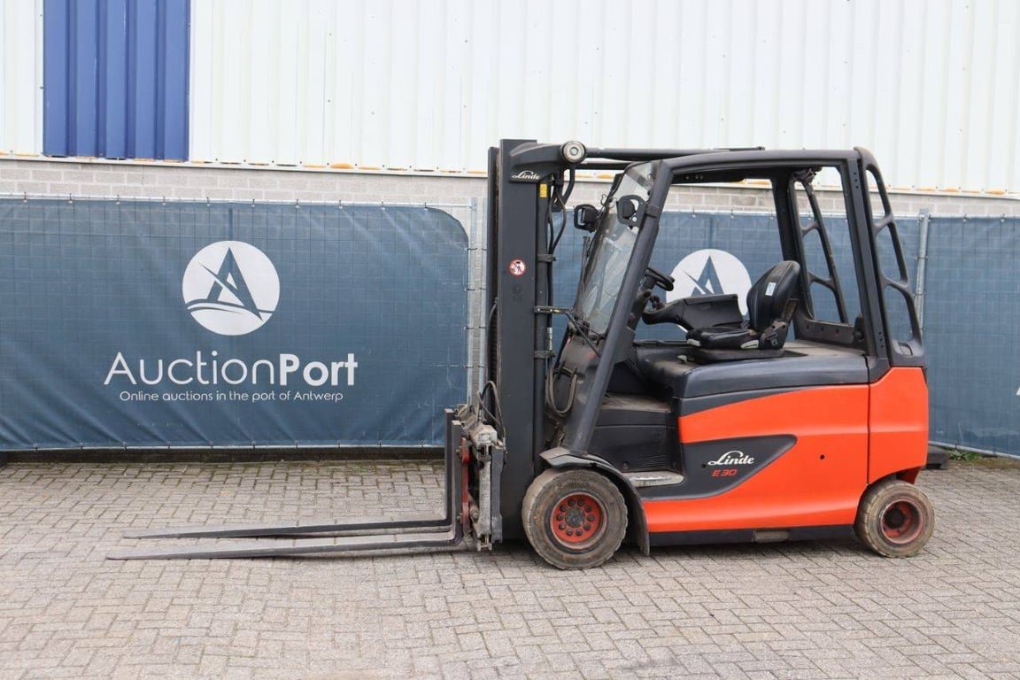 Forklift Linde E30HL-01/600 Electric 3000kg 2015 2015 E30HL-01/600 2015 1 Forklift