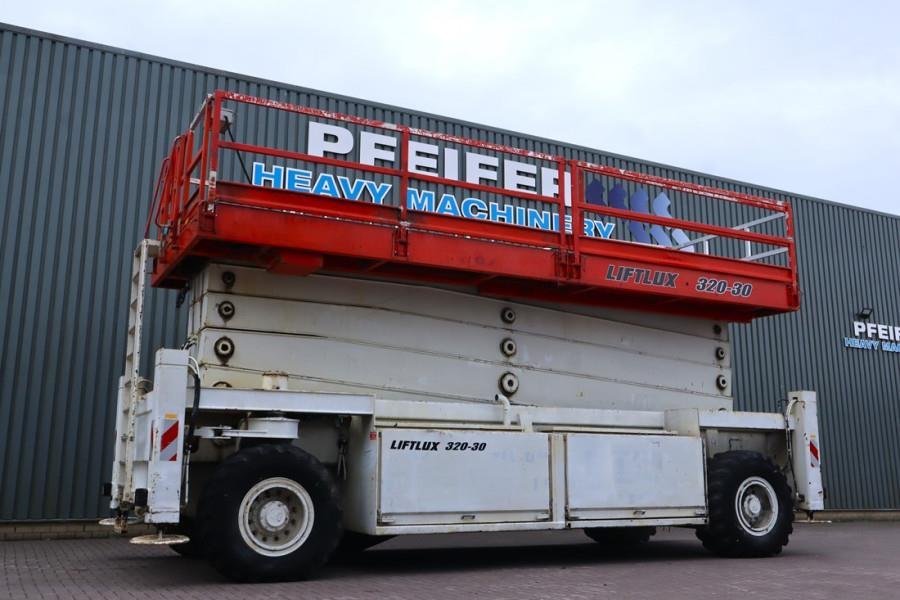 Liftlux SL320-30DS Diesel, 4x4 Drive, 34m Working Height, 1999 LIFTLUX - SL320-30DS - 90091 Liftlux SL320-30DS Diesel, 4x4...