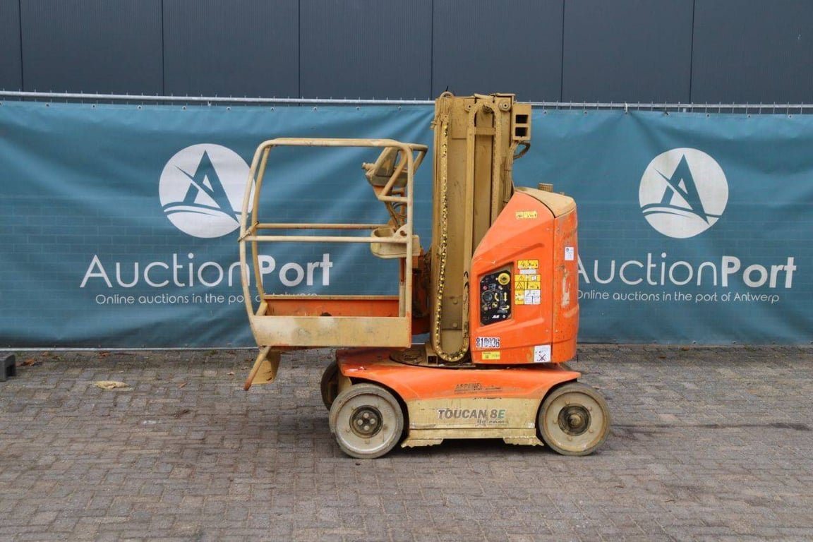 JLG Toucan 8E Electric Mast Lift 8.15m 2015 2015 Toucan 8E 2015 1