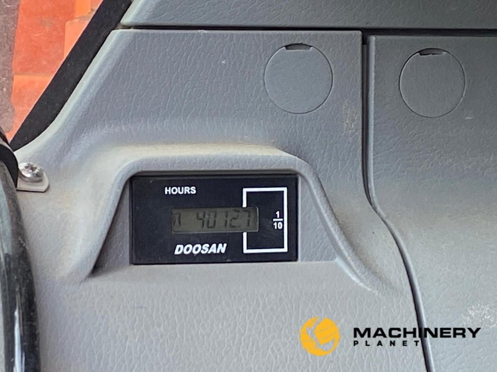 2017 DOOSAN CRAWLER EXCAVATOR DX225 DX225 2017 1 Crawler Excavators