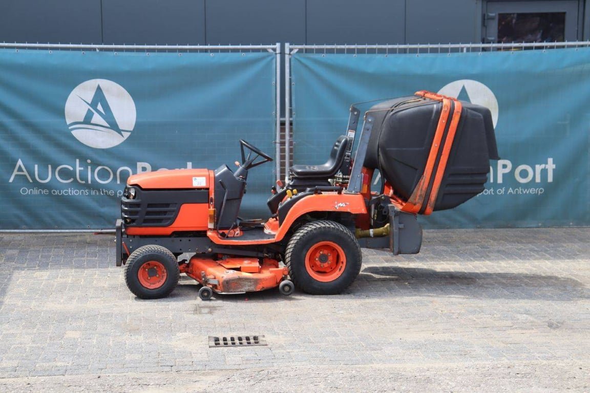 Kubota BX2200D Diesel Riding Mower (Margin) BX2200D 1