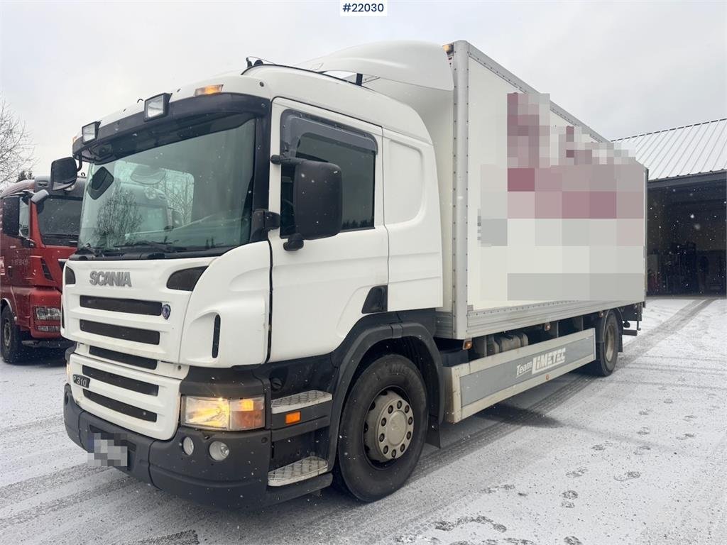 Scania P310 4x2 box truck with full side opening 2005 22030 P310 4x2 box truck with full side opening 2005 1