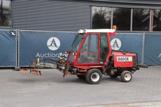 Sweeper Toro GROUNDMASTER 4000D Diesel 2008 Toro GROUNDMASTER 4000D 2008 2