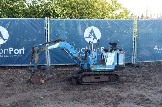 Mini excavator Kobelco SK007 Diesel 8hp SK007 2