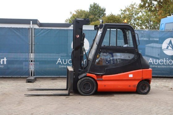 Forklift Fenwick-Linde E30/02 Electric 3000kg 3.21m 2008 Fenwick-Linde E30/02 2008 2 Forklift