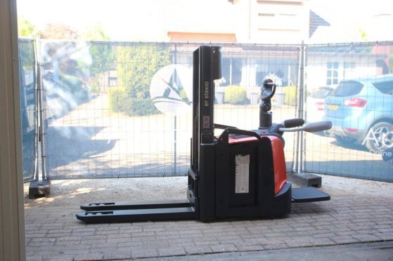 Toyota SPE200D Electric Stacker 2000kg 2.5m 2018 SPE200D 2018 2