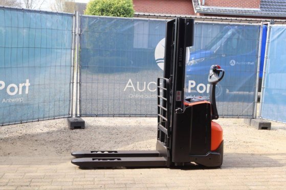 Stacker BT SWE 140L Electric 1400kg 2.65m 2015 BT SWE 140L 2015 2