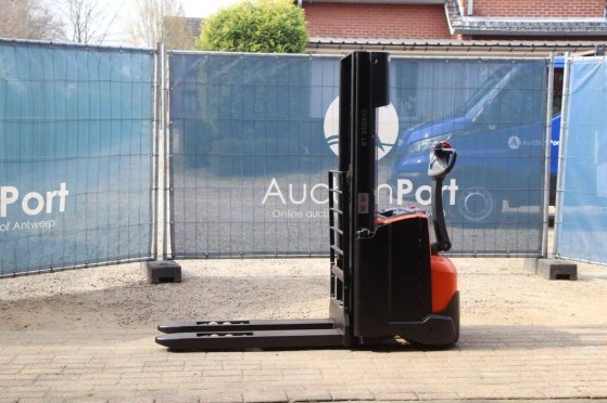 Stacker BT SWE140L Electric 1400kg 2.65m 2015 BT SWE140L 2015 2