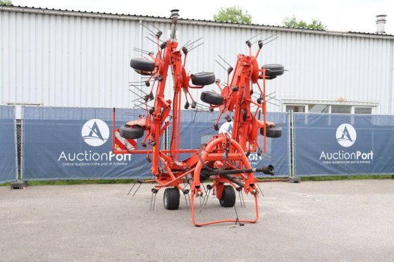 Hay tedder Kuhn GF 8702 2014 Kuhn GF 8702 2014 2