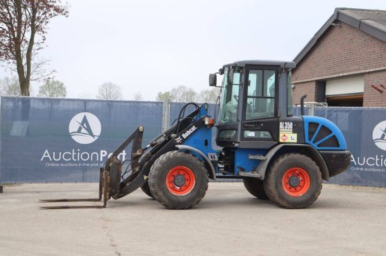 Bobcat AL350D Diesel Wheel Loader 46kW 2008 AL350D 2008 2 Wheel Loaders