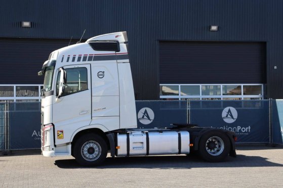 Chassis Cabin Volvo FH420 Diesel 429PK 2018 590 2018 2