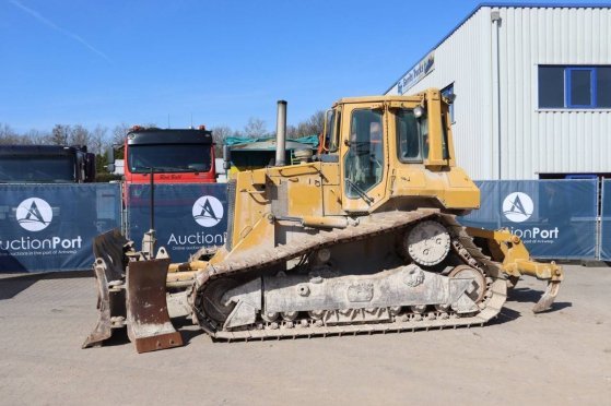 Bulldozer Caterpillar D5H LGP Series II Diesel 1994 D5H LGP Series II 1994 2 Dozers