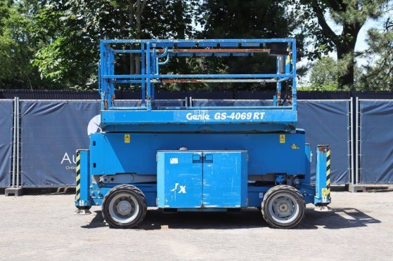 Scissor Lift Genie GS-4069 RT Diesel 363kg 14.12m 2014 GS-4069 RT 2014 2 Scissor Lifts