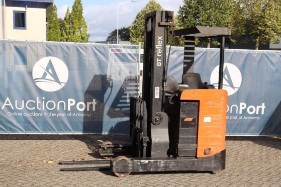 Toyota Electric Reach Truck 2