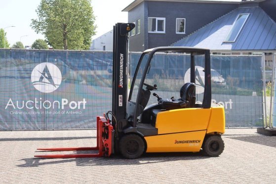 Forklift Jungheinrich EFG 320 Electric 1900kg 2.5m 2005 EFG 320 2005 2 Forklift