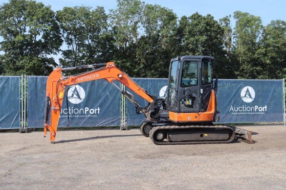 Crawler excavator Hitachi ZX48U-5A CLR Diesel 28.2kW 2017 ZX48U-5A CLR 2017 2 Crawler Excavators