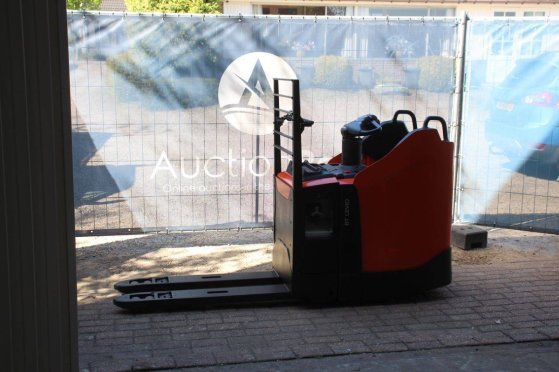 Toyota LPE250 Electric Pallet Truck 2500kg 2020 LPE250 2020 2 Pallet trucks