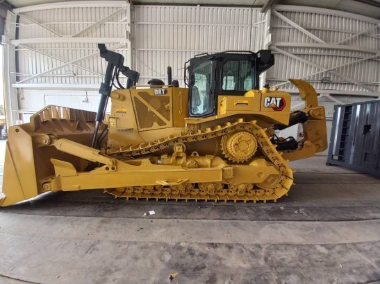 CAT D8T (Jebel Ali Free Zone) D8T (Jebel Ali Free Zone) 2022 2 Dozers