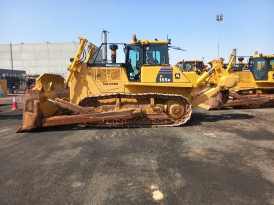 Komatsu D155A-6R (4 pcs available for sale in Abu Dhabi) 10194 2023 2 Dozers