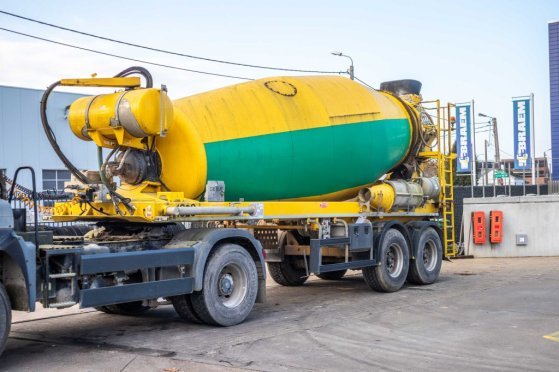 DE BUF BETON MIXER/MISCHER/MALAXEUR12M³ De Buf BETON MIXER/MISCHER/MALAXEUR12M³ 2015 2