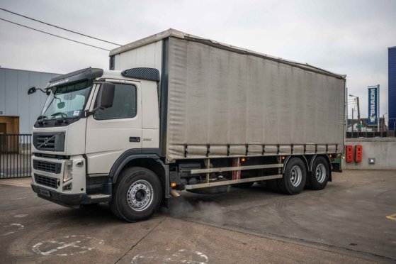 VOLVO FM 330+10 pneus/tires-intarder FM 330+10 pneus/tires-intarder 2010 2