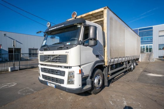 VOLVO FM 330 -6x2- VEB+ / DHOLLANDIA FM 330 -6x2- VEB+ / DHOLLANDIA 2010 2