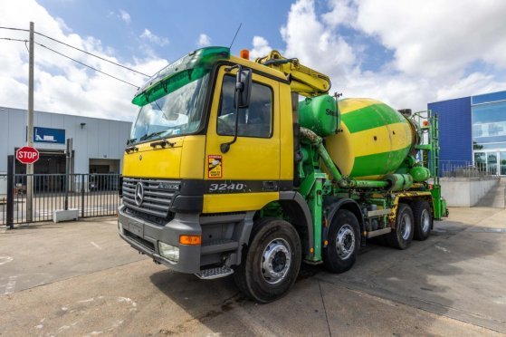 MERCEDES ACTROS 3240 BB+STETTER 8m3 + FLECHE 24ML ACTROS 3240 BB+STETTER 8m3 + FLECHE 24ML 2002 2