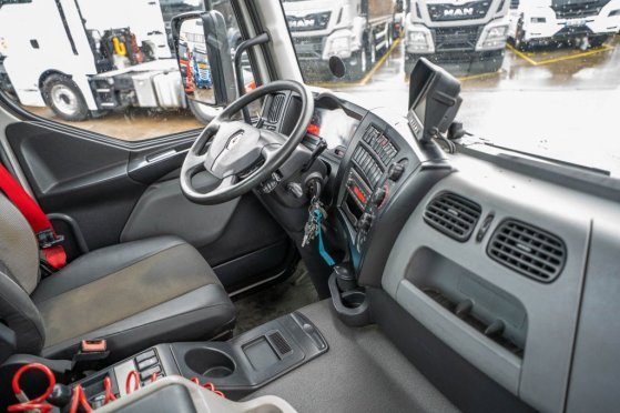 RENAULT D19 WIDE 320 DXI + DHOLLANDIA 2T. D19 WIDE 320 DXI + DHOLLANDIA 2T. 2018 2