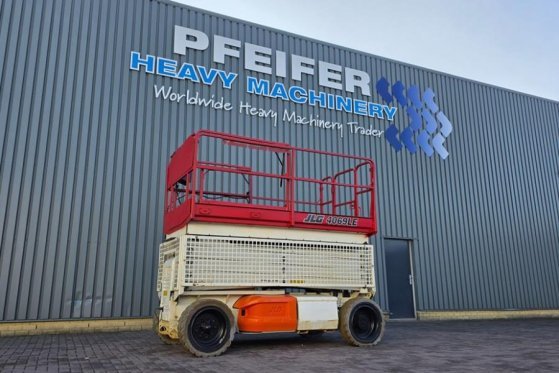 JLG 4069LE Electric, 14.2m Working Height, 360kg Capac 4069LE Electric, 14.2m Working Height, 360kg Capac 2008 2 Scissor L...