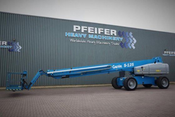 Genie S125 Diesel, 4x4x4 Drive, 40.1m Working Height, 24 S125 Diesel, 4x4x4 Drive, 40.1m Working Height, 24 2016 2