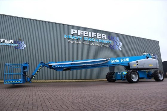 Genie S125 Diesel, 4x4x4 Drive, 40.1m Working Height, 24 S125 Diesel, 4x4x4 Drive, 40.1m Working Height, 24 2013 2