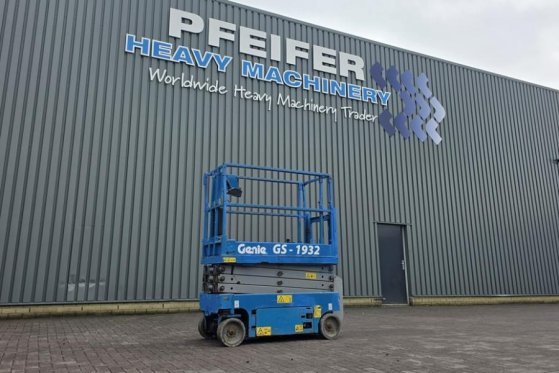 Genie GS1932 Electric, Working Height 7.8 m, 227kg Capac 4842 2015 2 Scissor Lifts